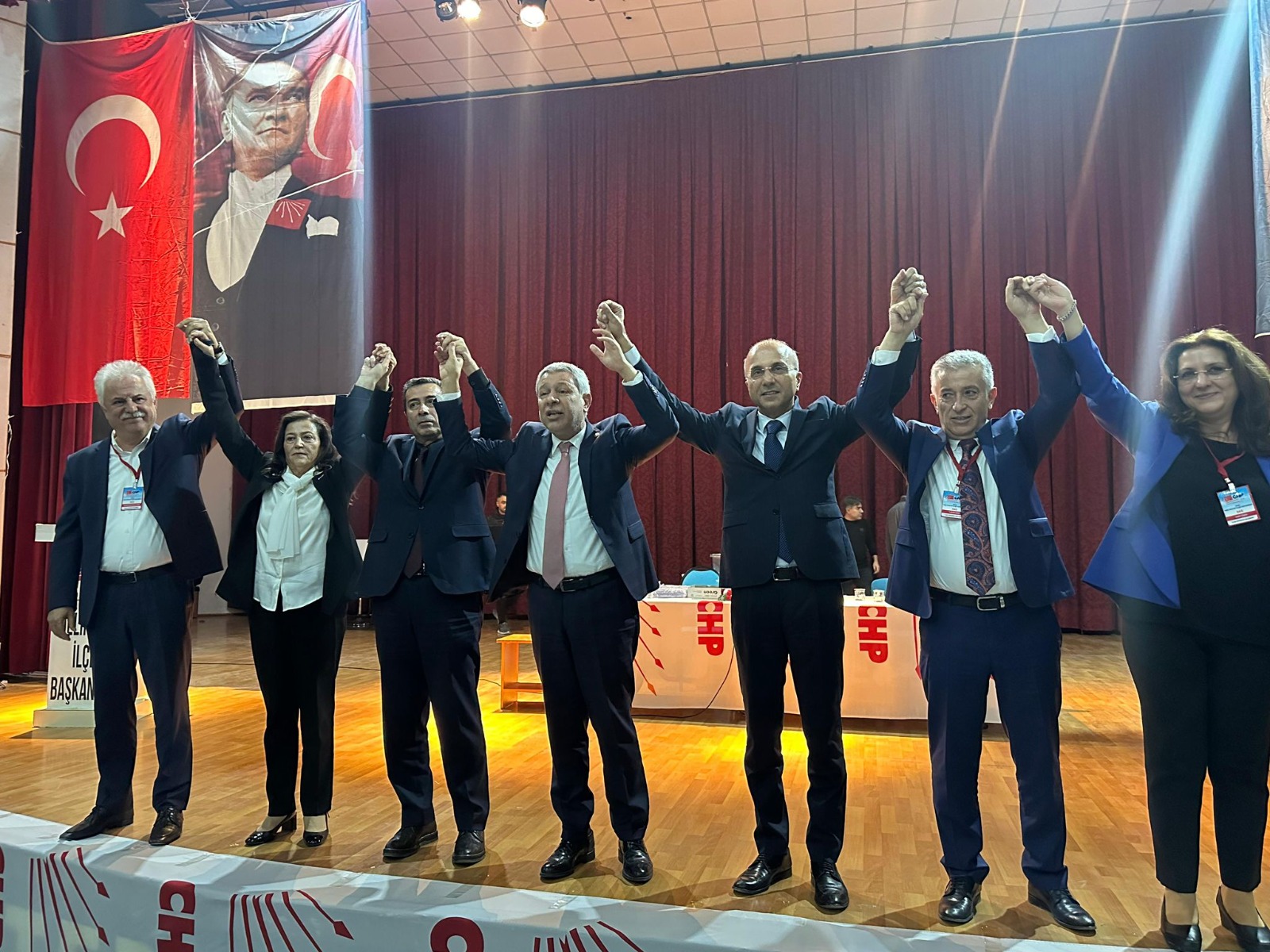 CHP Melikgazi ilçe başkanı Turan Arık oldu